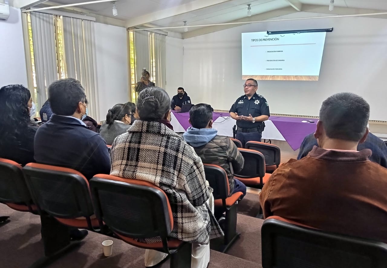 Capacita Policía de Chiautempan a Directores del COBAT